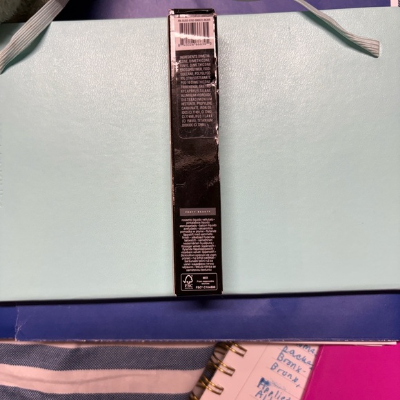 Fenty Fenty Icon Velvet Liquid Lipstick in RIRI 04- Full Size- NEW IN BOX - Picture 15 of 16